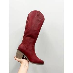NEW OLEM crimson cowboy boots in crimson